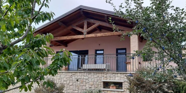 Veroli, splendida proprietà immersa nel verde.