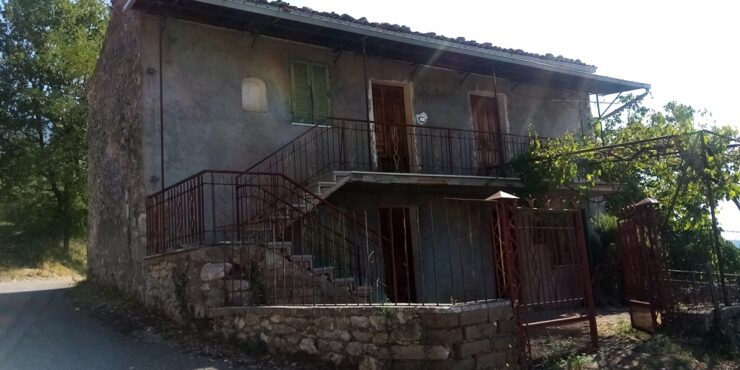 Casali e terreno Veroli collina