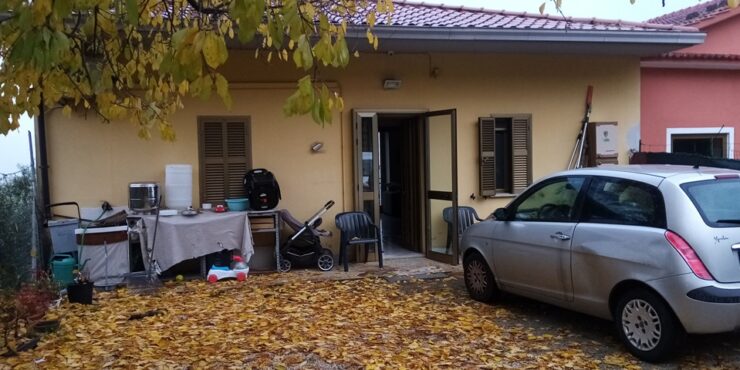 Veroli abitazione con corte esterna