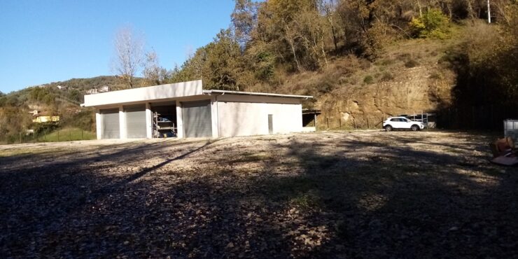 Fabbricato in cemento armato vari usi