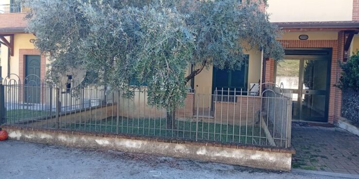 Veroli. Appartamento in buono stato in residence.